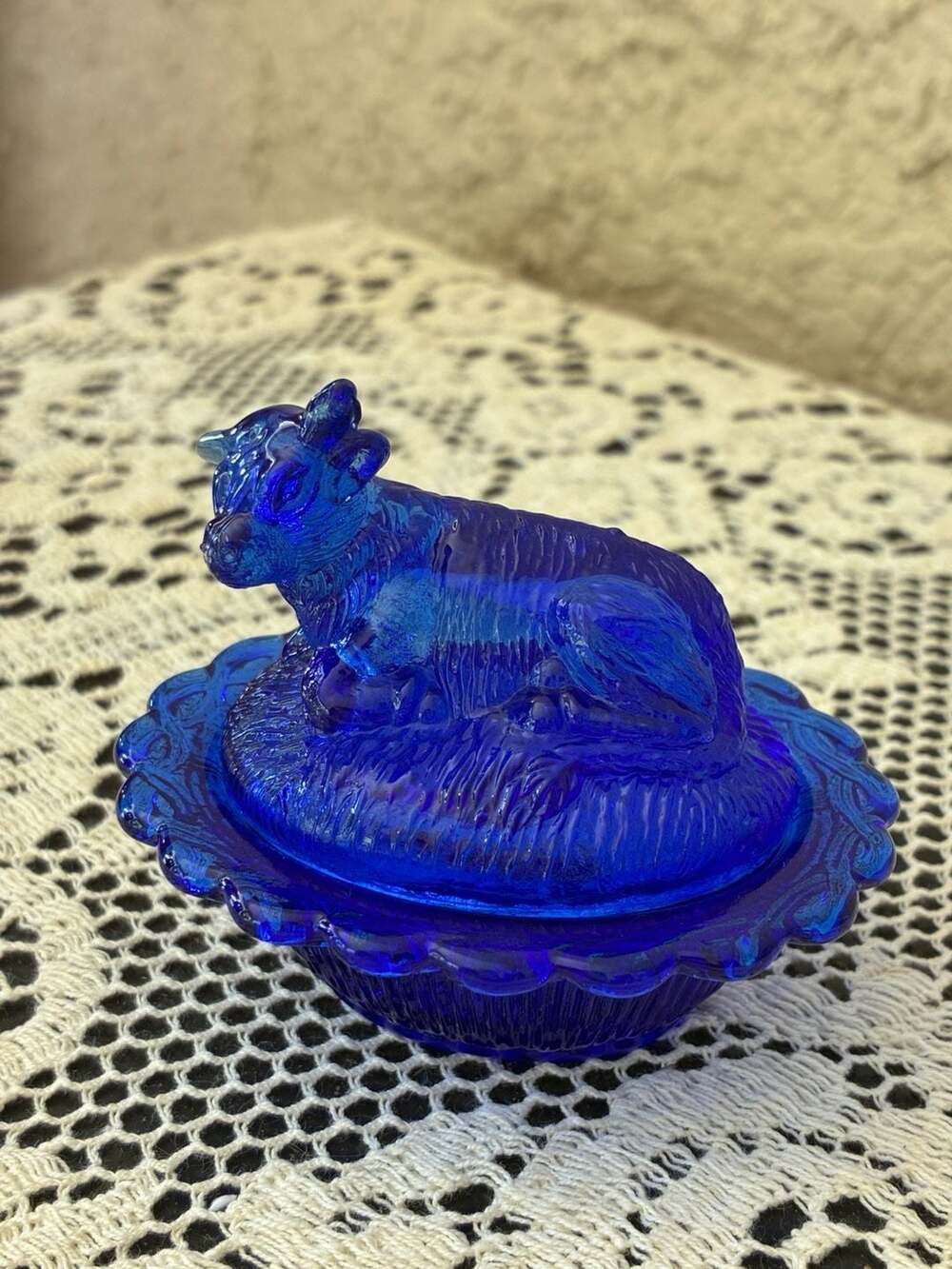 Vintage Mosser Cobalt Blue Mini Cow on Nest